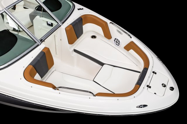21 SSi Outboard Bow Seating