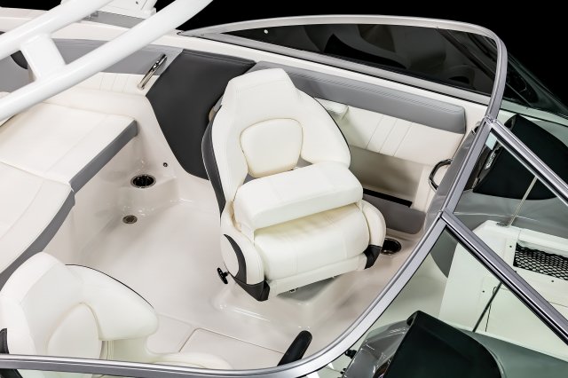 2025 21 SSi OB Port Bucket Seat