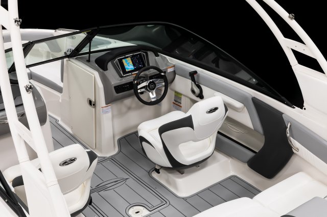 2026 21 SSi OB Helm Station