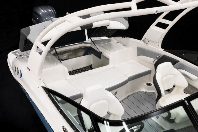 2026 21 SSi OB Transom Storage