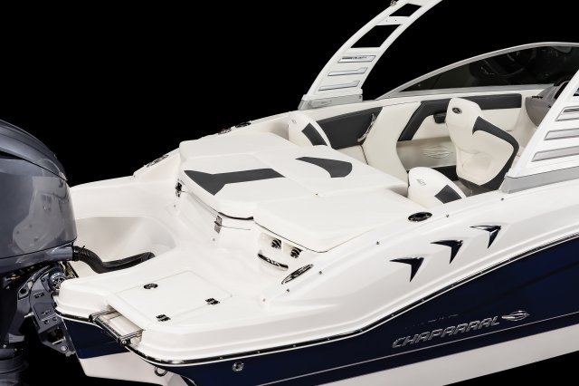 2025 21 SSi OB Ski & Fish Aft Sunpad