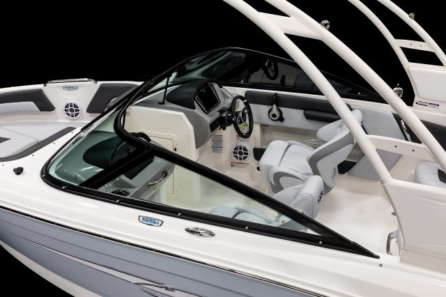 2026 21 SSi OB Ski & Fish Windshield