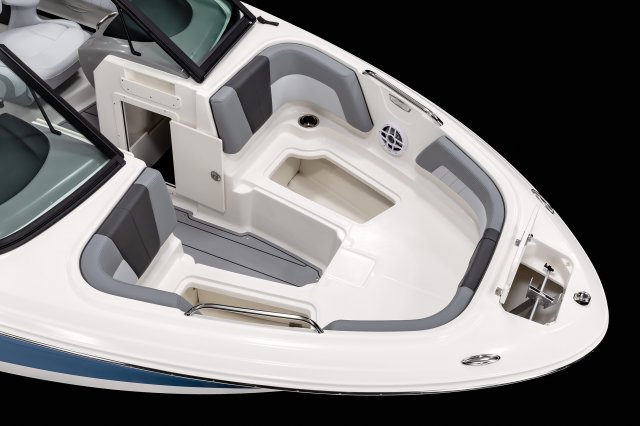 2027 21 SSi Bow Storage