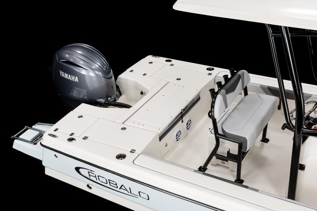 2026 R226 Cayman Transom Casting Deck