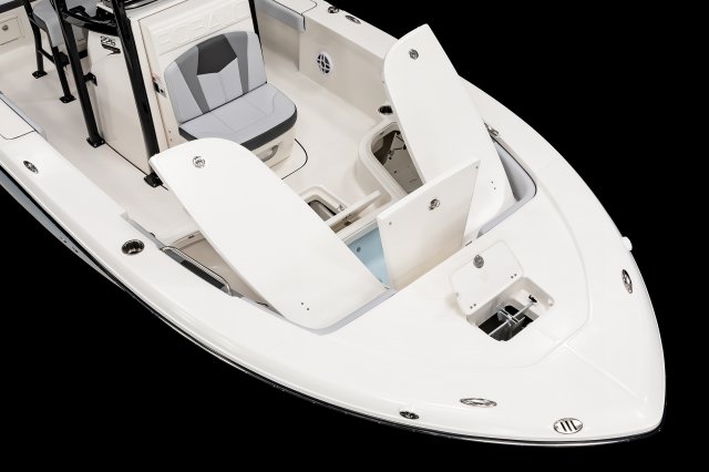 2025 R226 Cayman Bow Storage