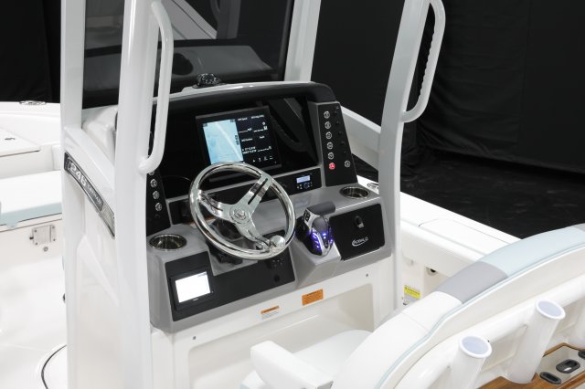 2027 246 Cayman Helm Station