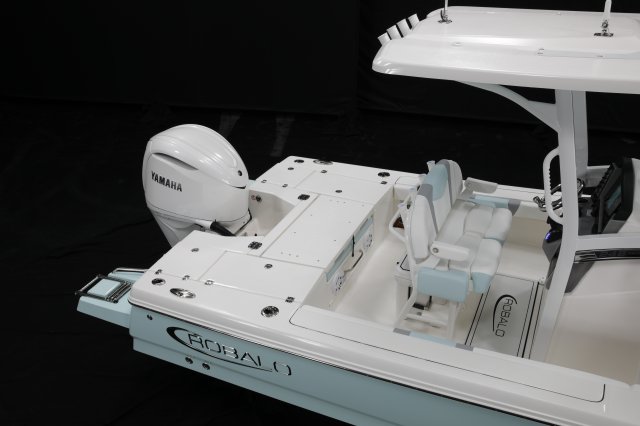 2027 246 Cayman Transom Casting Deck