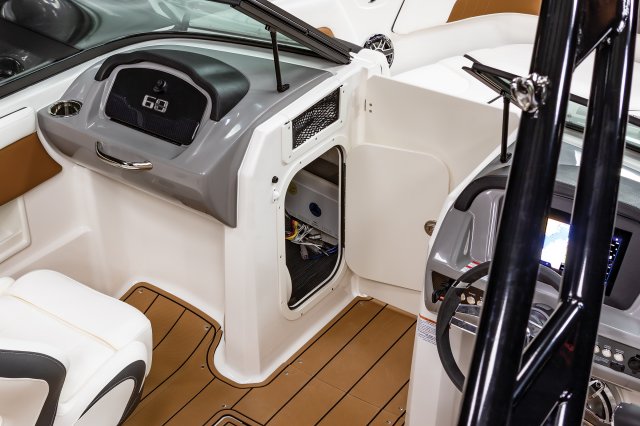 2026 GTS 3 Port Console Storage