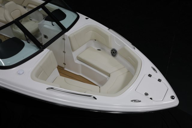 2027 GTS 3 Bow Seating