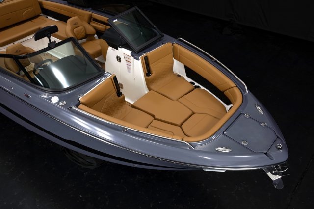2026 GTS 6 Bow Seating