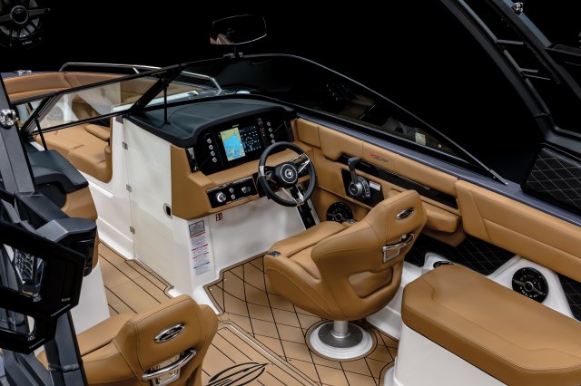2026 GTS 6 Helm