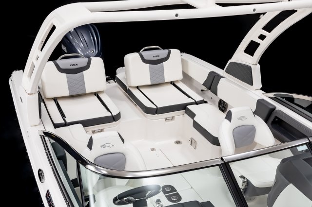 2026 250 OSX Cockpit Seating