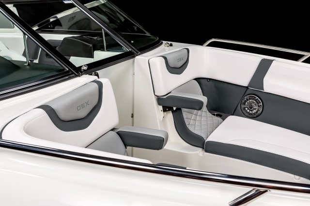 2026 270 OSX Bow Seating