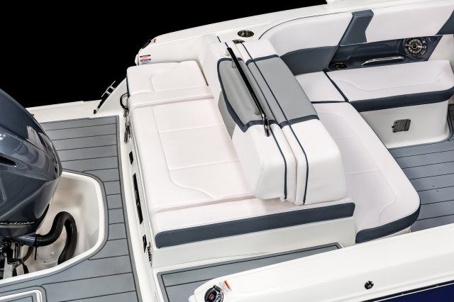 2026 270 OSX Cockpit Bench Seat