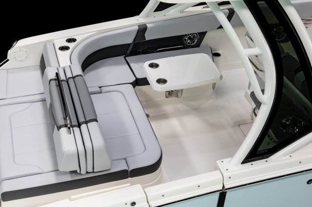 2027 280 OSX Cockpit Dinette