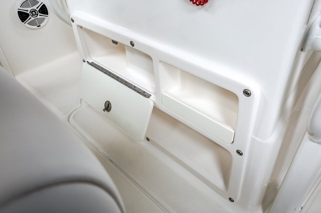 R222 EX - Helm Footrest Storage