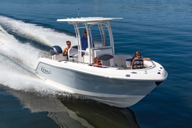 2026 R222EX Running in Ocean Front Starboard View