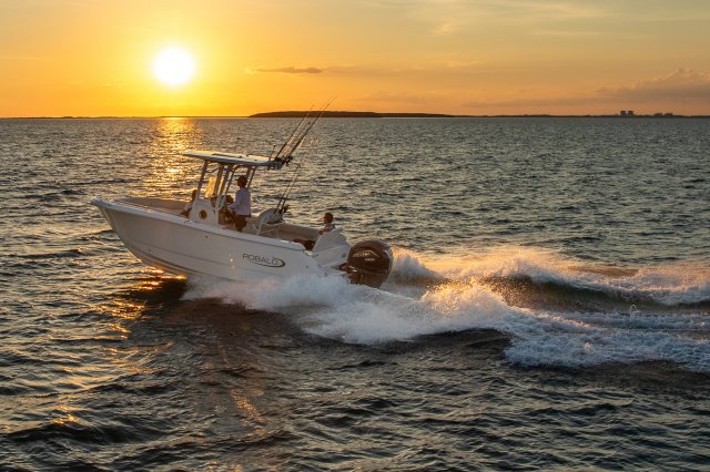 2026 R232EX Running Rear Port View