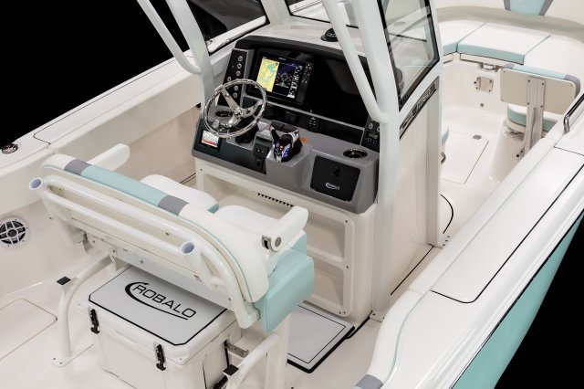 2025 R250 Helm