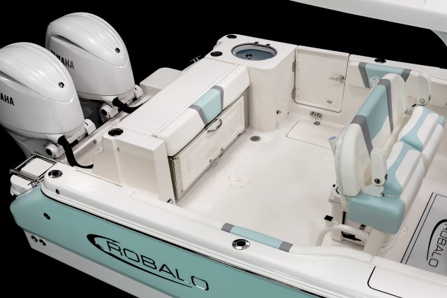2025 R250 Transom Bench Up