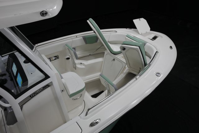2027 R252 EX Bow Storage