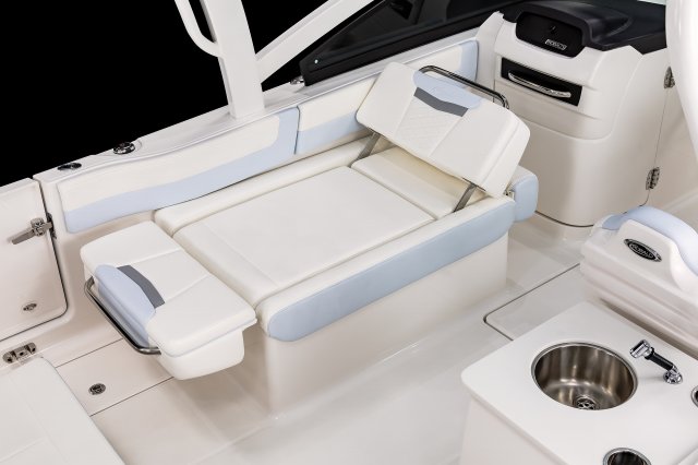 2027 R257 Port Lounge
