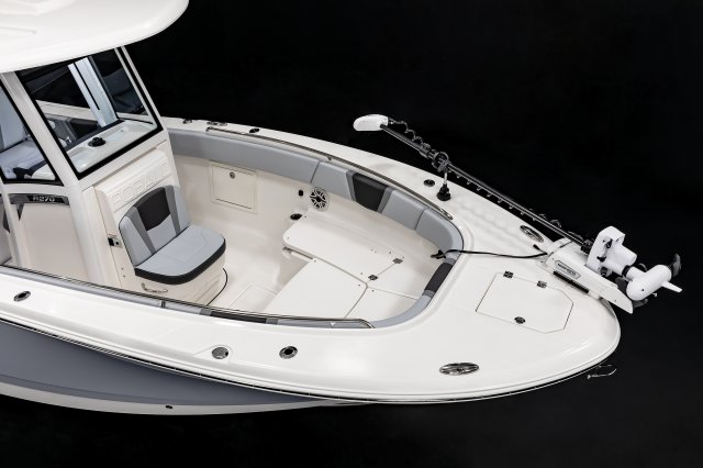 2026 R270 Bow Casting Deck