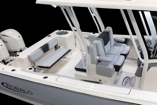 2026 R270 Cockpit Seating