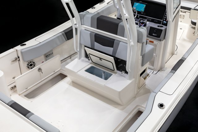 2026 R270 livewell Fishbox Storage
