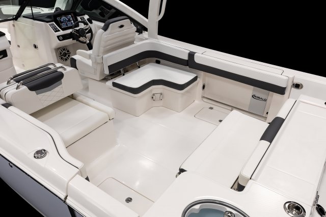 2026 R277 Cockpit Seating