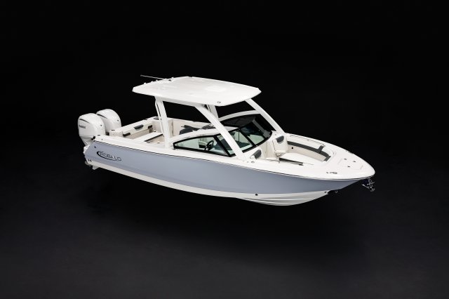 2026 R277 Front Starboard View