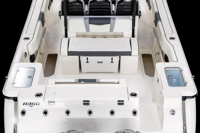 2026 R300 Fishbox Storage