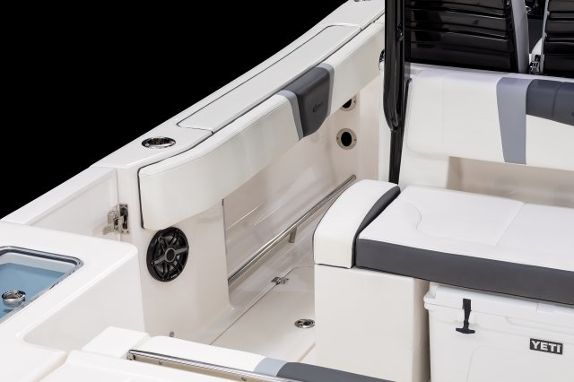 2027 R300 Rod Storage