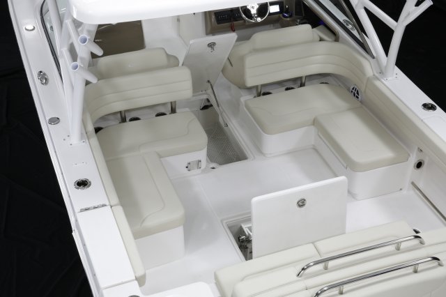 2027 R317 Cockpit Floor Storage