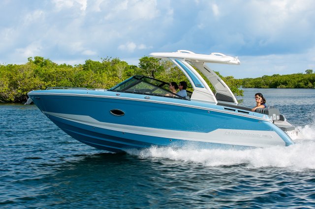 2026 SSX 30 Ocean Cruising Port View