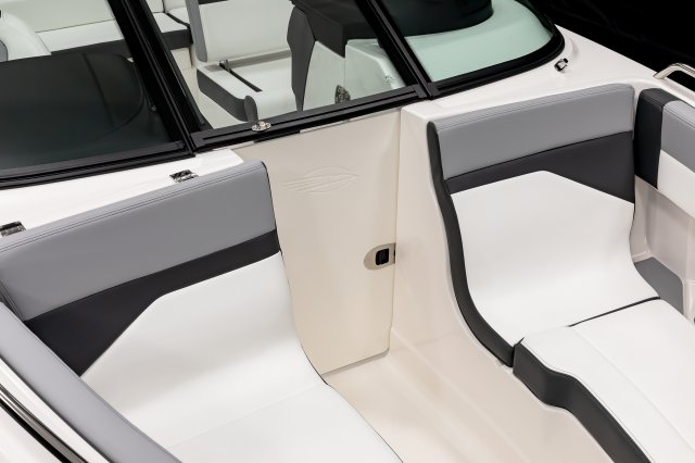 2026 SSX 4 OB Bow Door