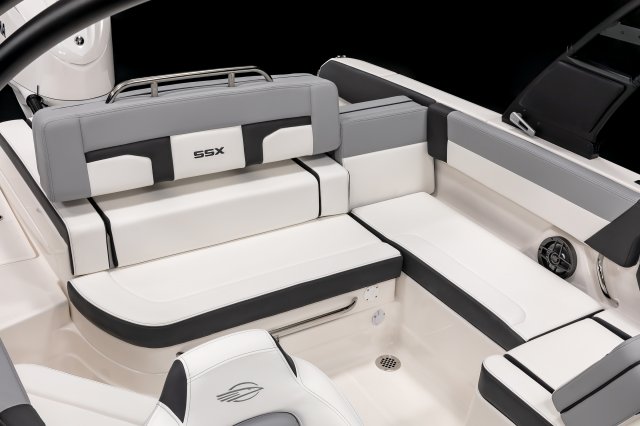 2026 SSX 4 OB Cockpit Seating