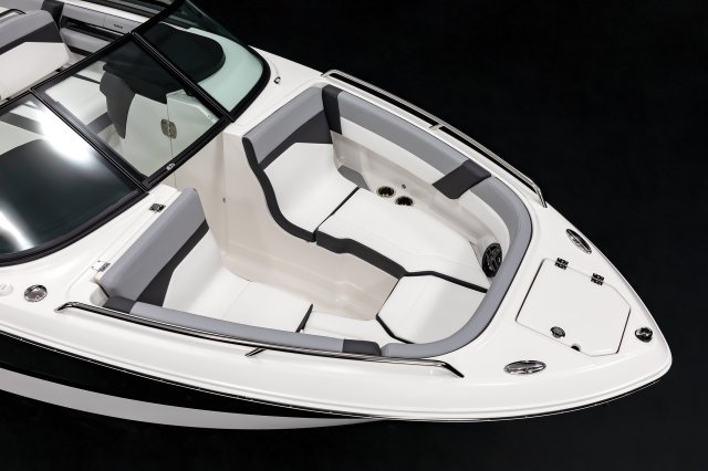 2026 SSX 4 OB Bow Seating