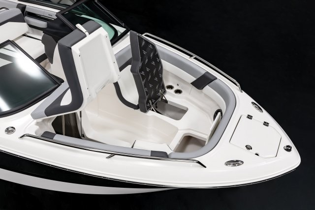 2026 SSX 4 OB Bow Storage