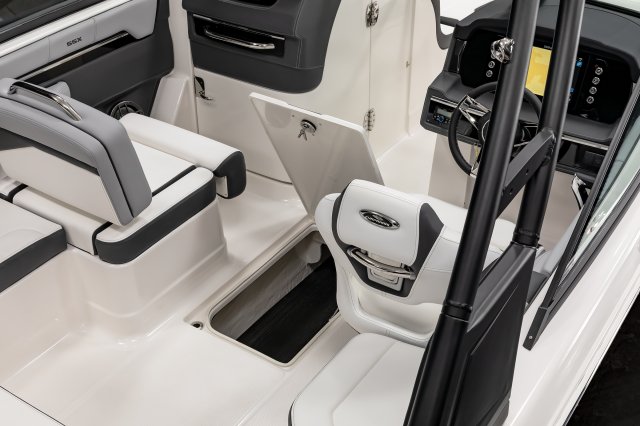 2026 SSX 4 OB Floor Storage