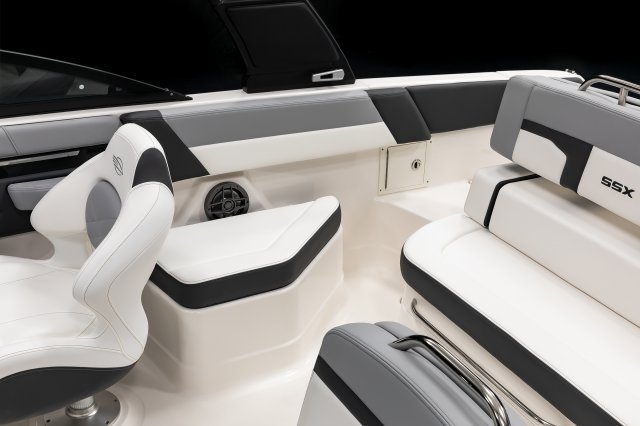 2026 SSX 4 OB Starboard Seat