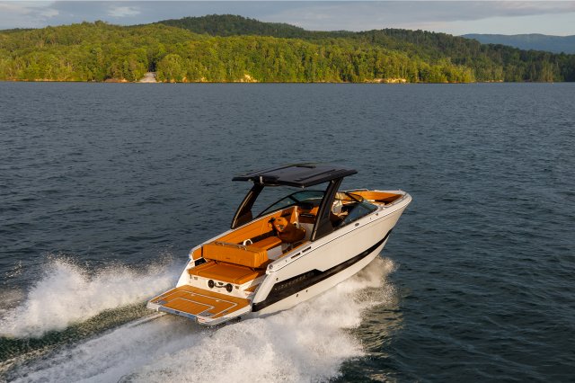 2026 SSX 8 Running on Lake Rear Starboard Side