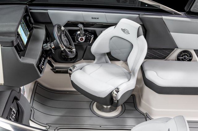 2026 SSX 8 Helm Seat