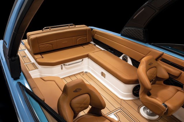 2027 SSX 8 Cockpit Seating