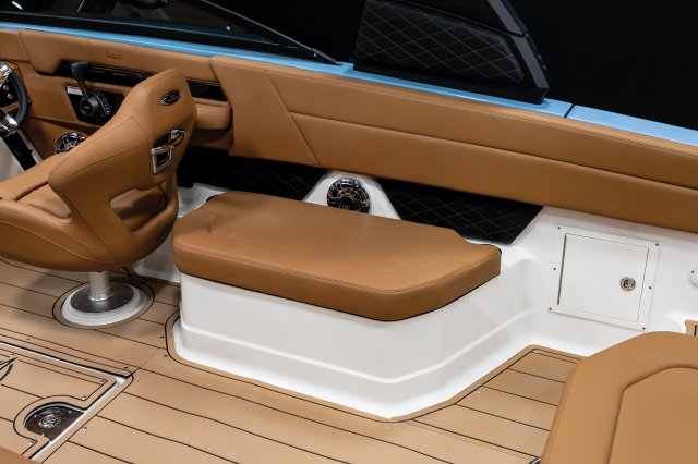 2027 SSX 8 Jump Seat
