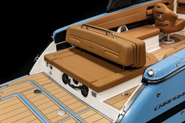 2027 SSX 8 Transom Seat