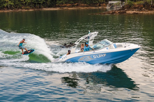 2025 23 SURF Surfing