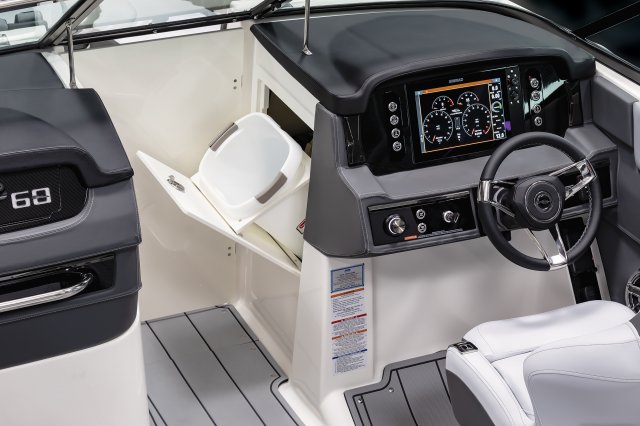 2025 26 SURF Helm Storage