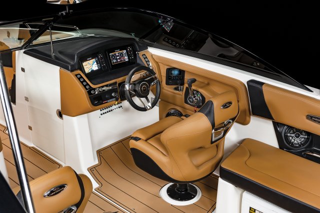 2025 28 SURF Helm Station