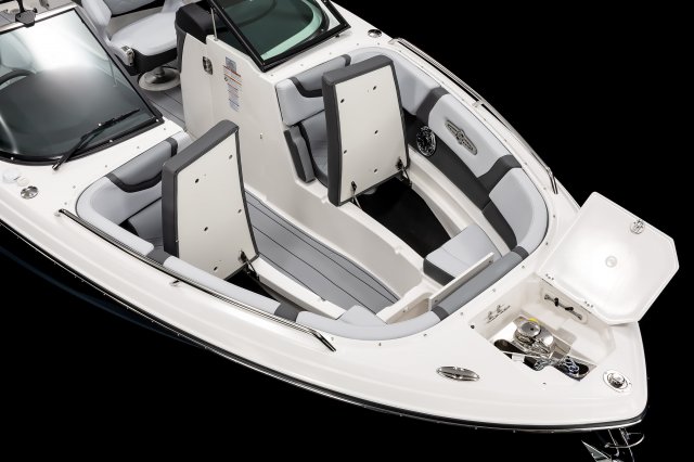 2025 30 SURF Bow Storage